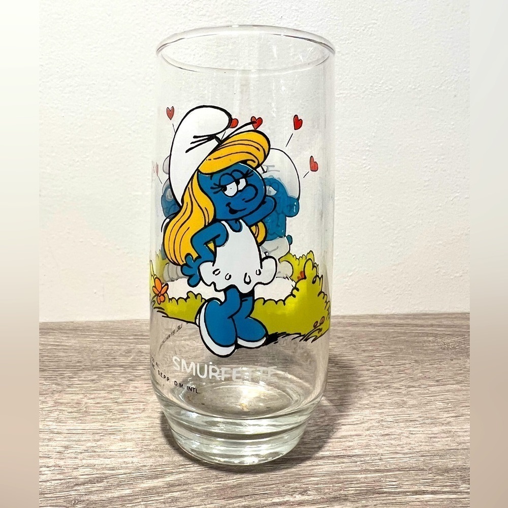 Hardee's 1982 Smurf Character Glasses - Smurfette